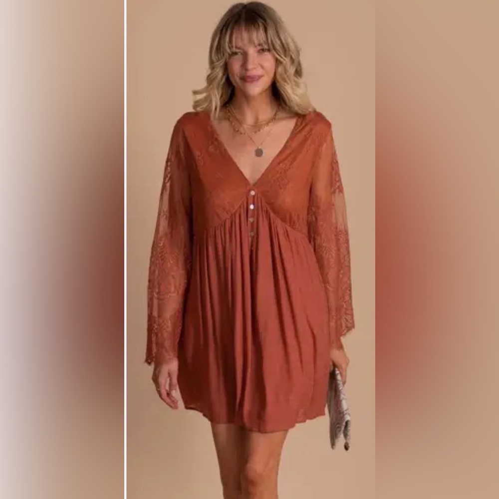 Bella Ella Can't Say Goodnight Mini lace Dress sheer sleeves size Medium